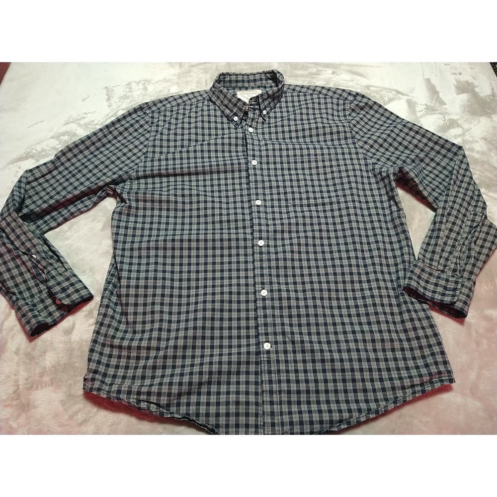 St John's Bay Shirt Men XL Navy Plaid Classic Fit Office Dad Nerd Button Up